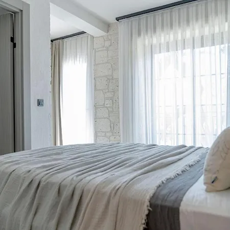 Отель Derin (adults Only) 2*