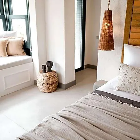 Hotel Derin
